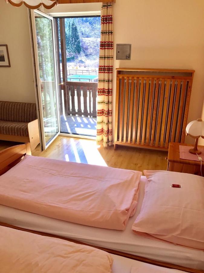 Miklauzhof Schmautz Ferienwohnungen & Zimmer מראה חיצוני תמונה